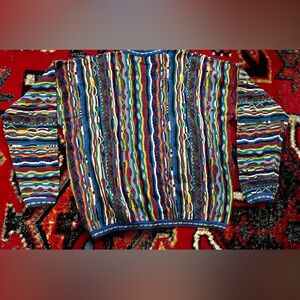 Tundra Canada beautiful never worn sweater size xxlt